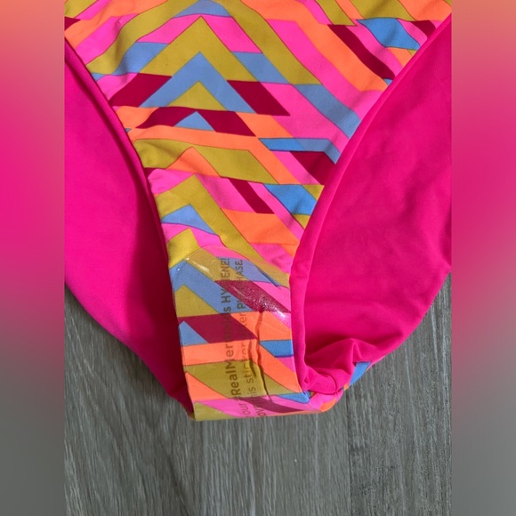 Maaji Dragon Fruit Issey Bikini NWOT size large - Picture 6 of 9